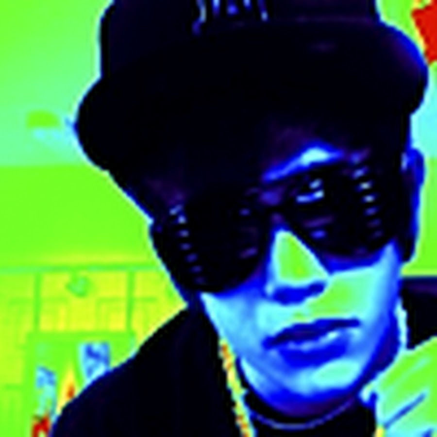 AustinMahoneBlogs YouTube channel avatar