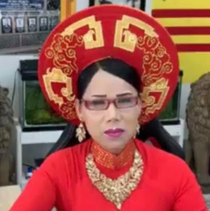 Lisa Pham Moi Nhat Hom Nay Truc Tiep