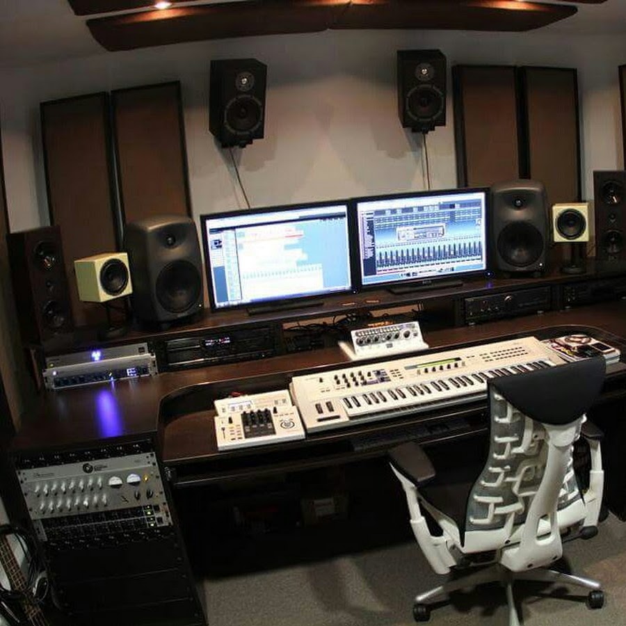 Купить хорошую студию. Студия звукозаписи AWS 900. Студия звукозаписи Октава. Оборудование для студии звукозаписи. Стол для студии звукозаписи.