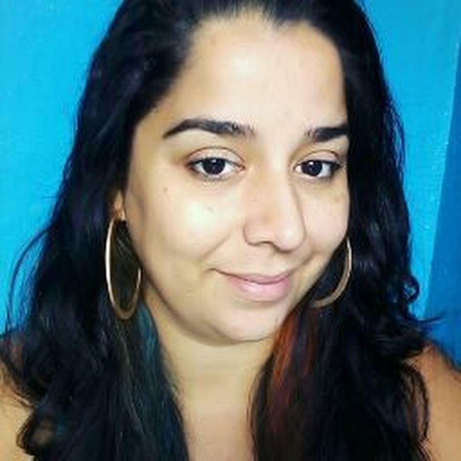 Juliana Monteiro YouTube channel avatar