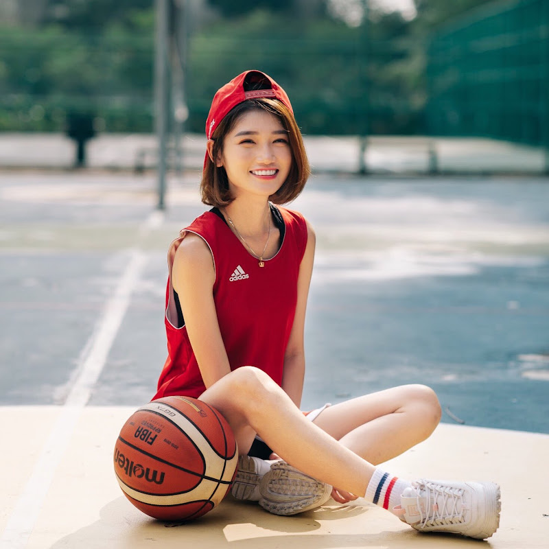 Elaine 蔡蔡蔡 - 網紅的藏寶箱 