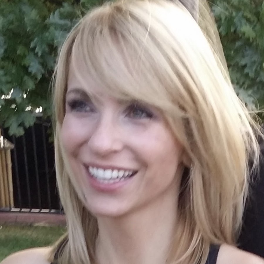 Suzanne Stratford YouTube channel avatar
