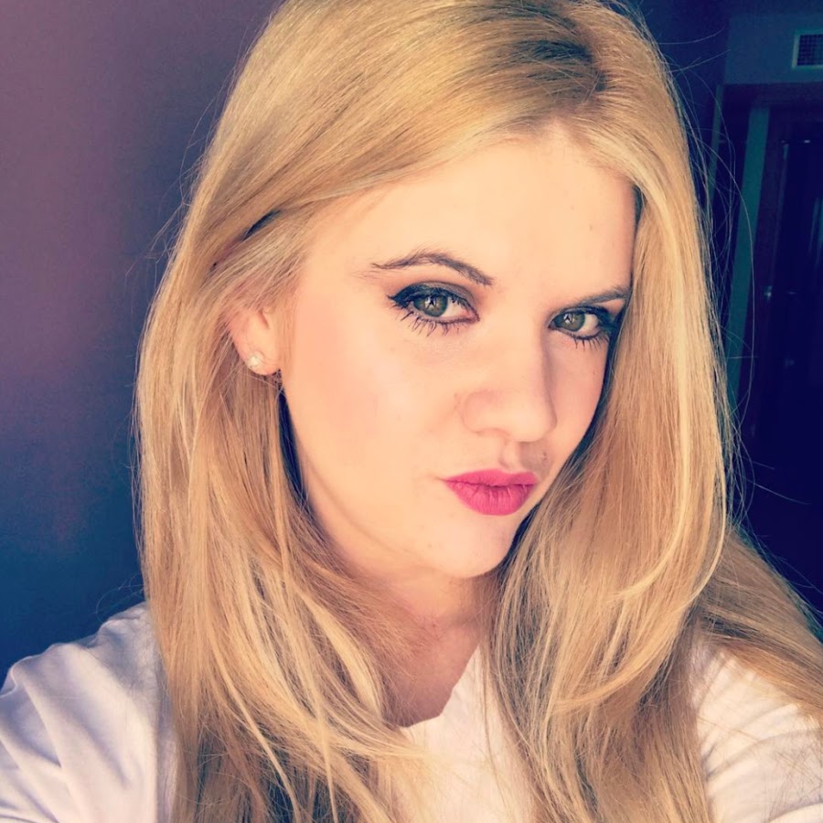 Chloe Caprice رمز قناة اليوتيوب