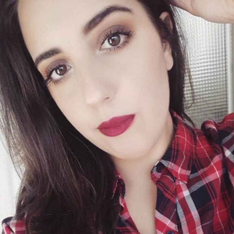 Makeupbyainster YouTube channel avatar