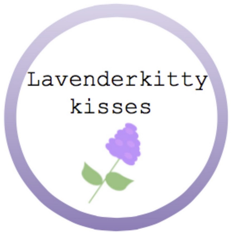 Lavenderkitty kisses