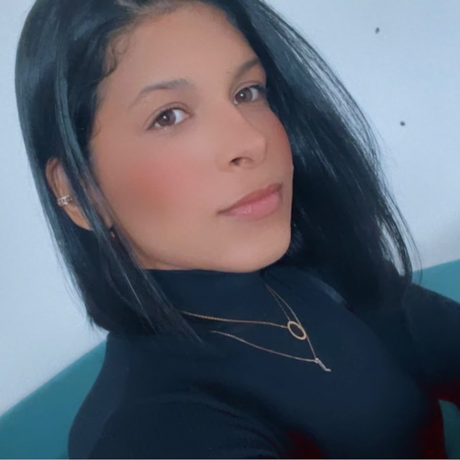 Lanna Campos YouTube channel avatar