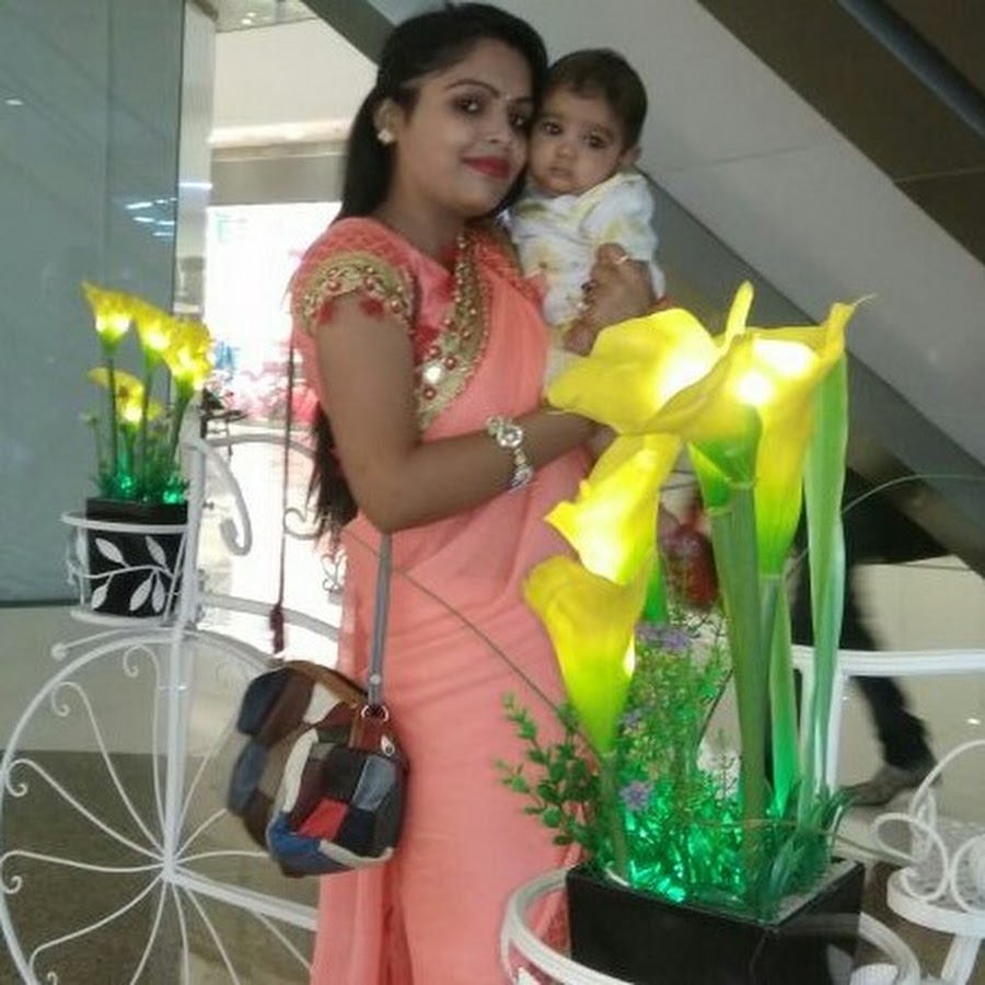 indianmom& babytruby ইউটিউব চ্যানেল অ্যাভাটার
