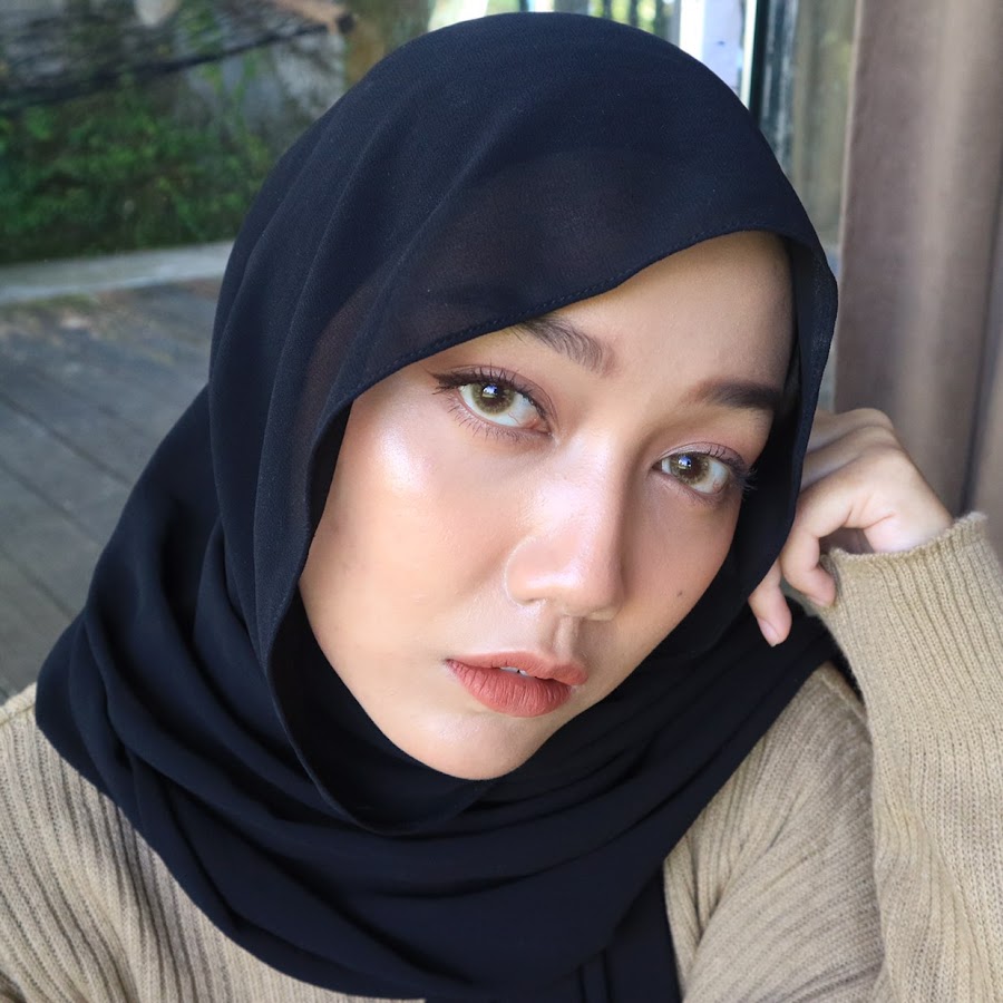 Refia Meidi YouTube channel avatar