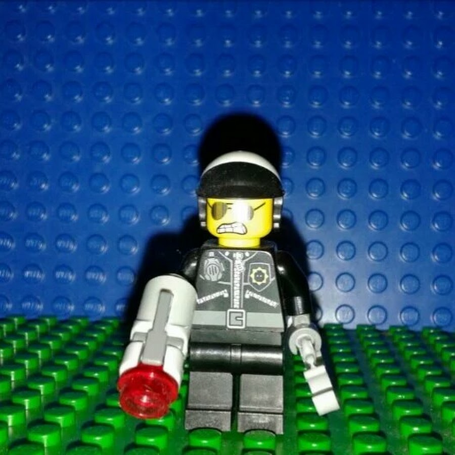 Brickcop/ lego king /coolman YouTube channel avatar