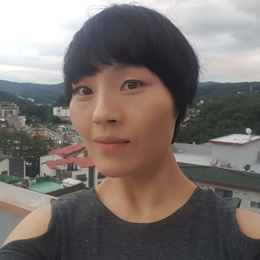 Suki Choi YouTube kanalı avatarı