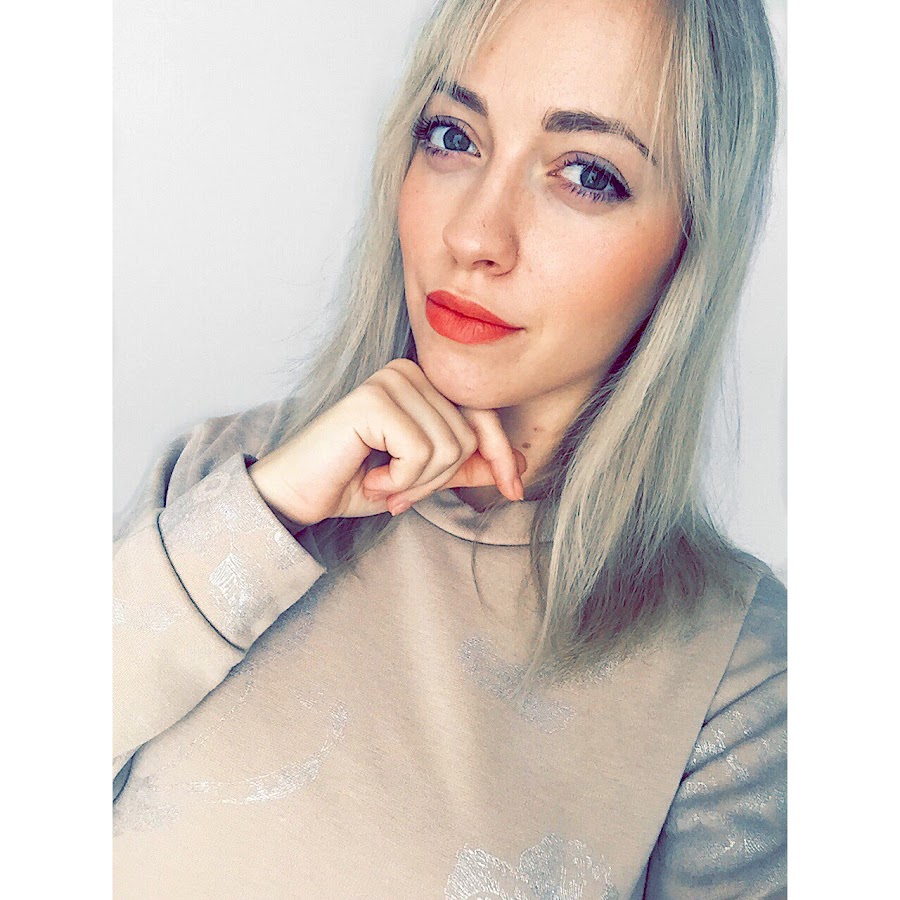 Alina Lund YouTube channel avatar