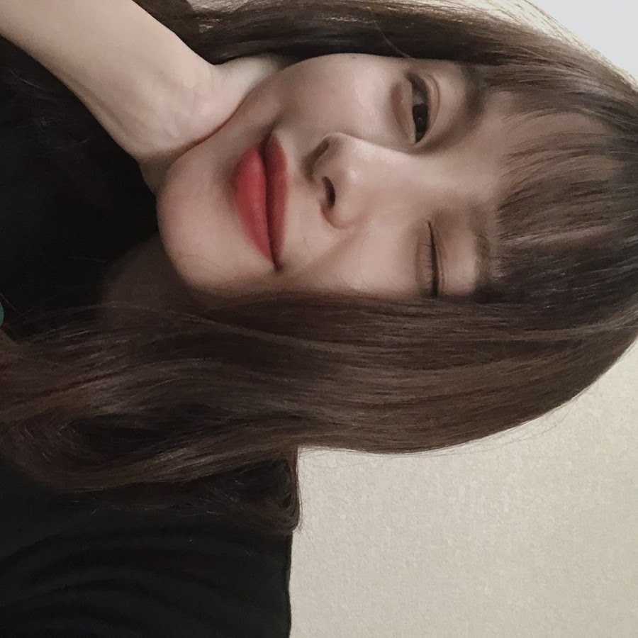 Vera Lin YouTube channel avatar