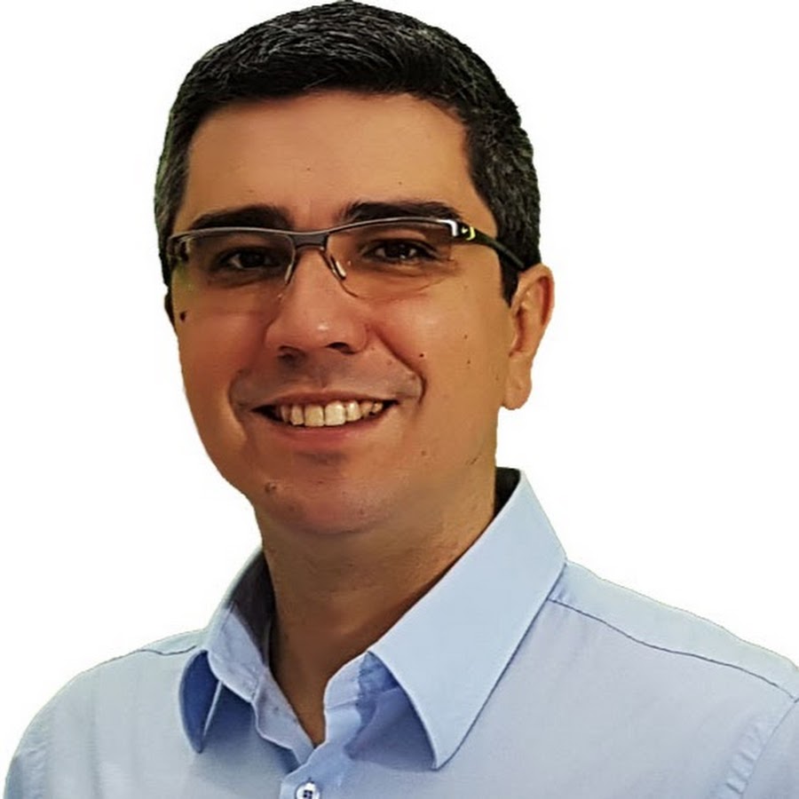 Professor Douglas Gomes