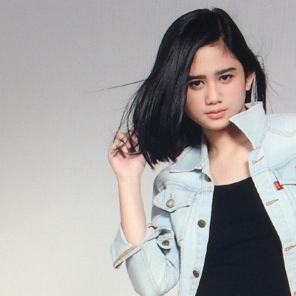 Tissa Biani : Tissa Biani Azzahra Posts Facebook / Her birthday, what she did before fame, her family life, fun trivia facts, popularity rankings, and more.