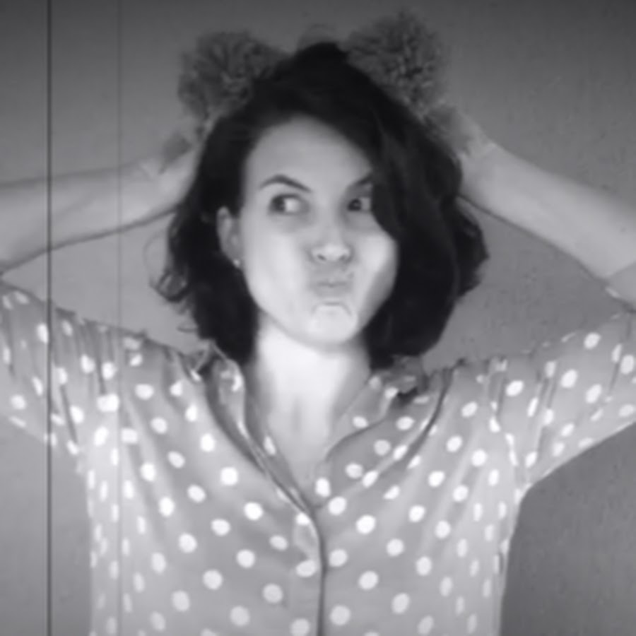 Mariva Crochet YouTube channel avatar