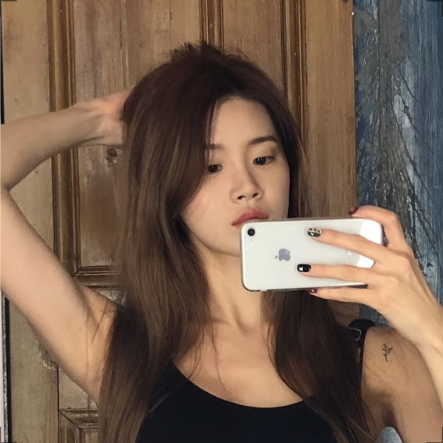 Minjung Kim ê¹€ë¯¼ì • YouTube 频道头像