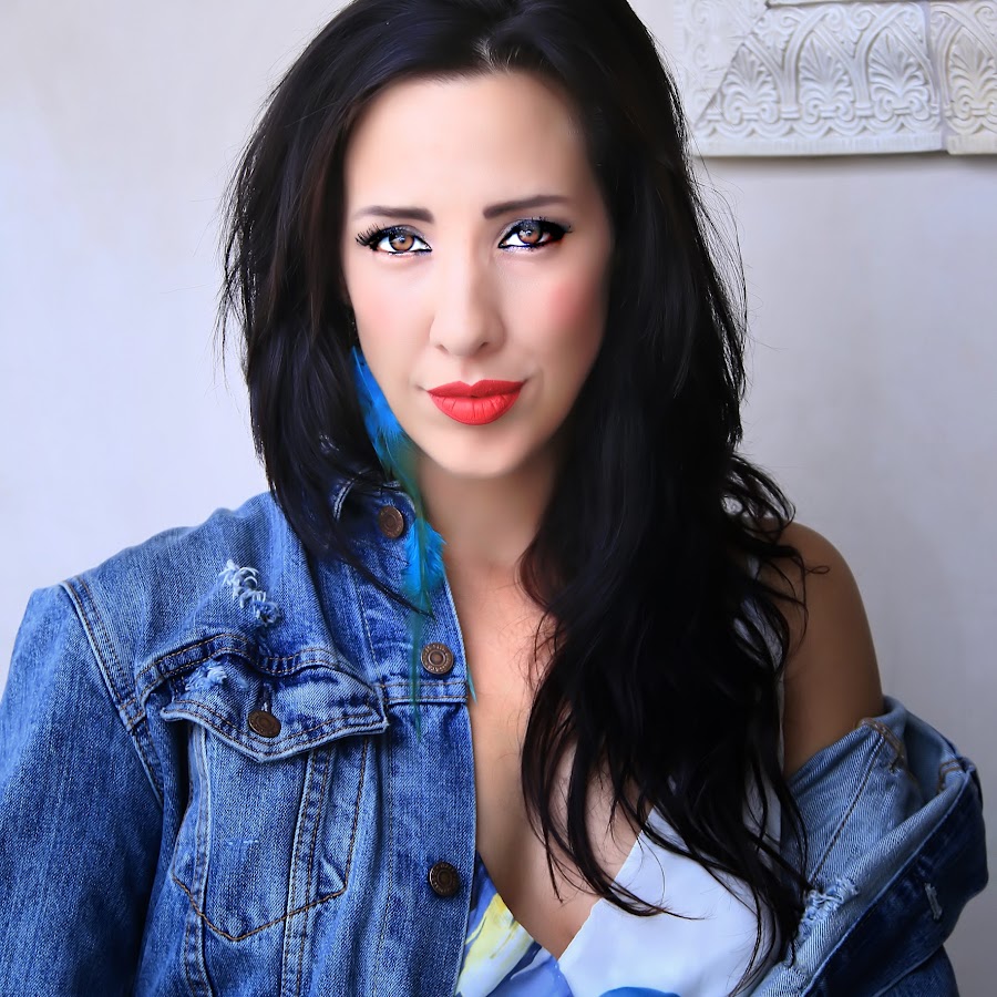 Gina Ferraro YouTube channel avatar
