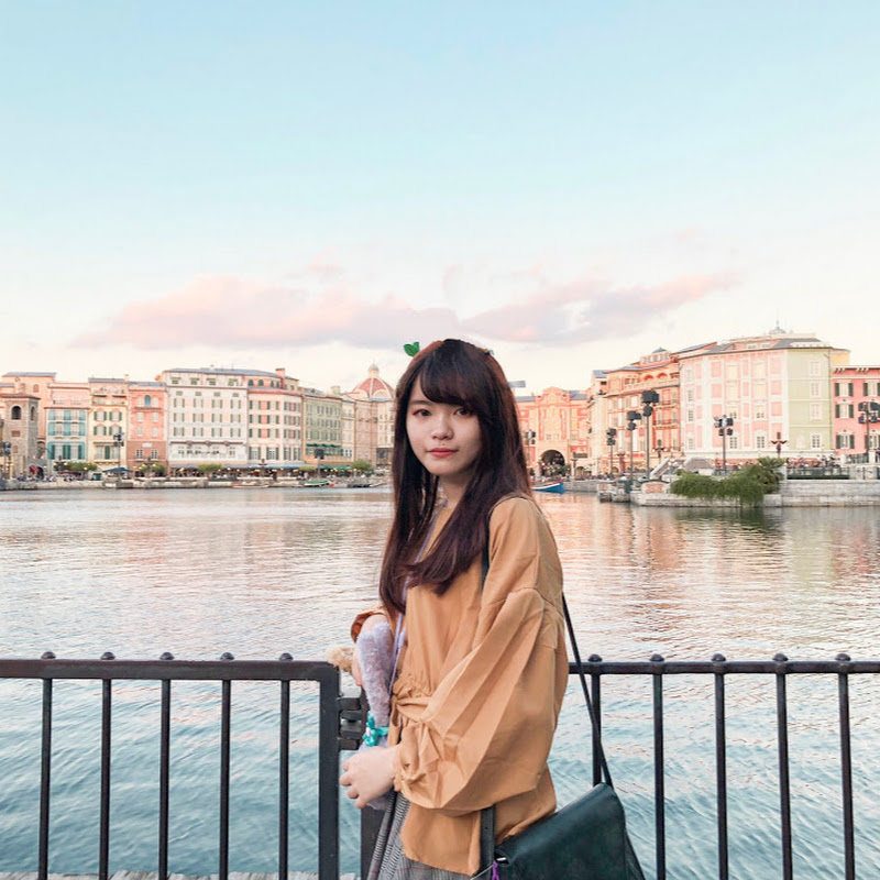 Rina Rina - 網紅的藏寶箱 