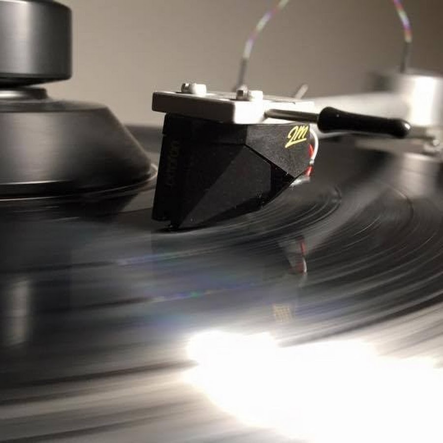 The Vinyl Broadcaster