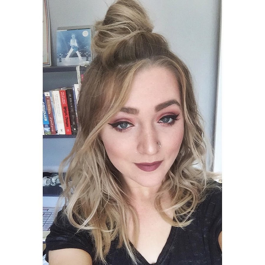 Melissa Ann YouTube channel avatar