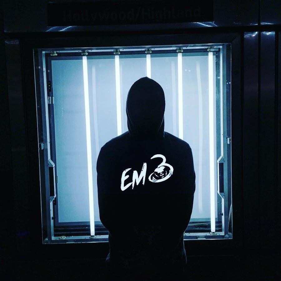 EM3 YouTube channel avatar