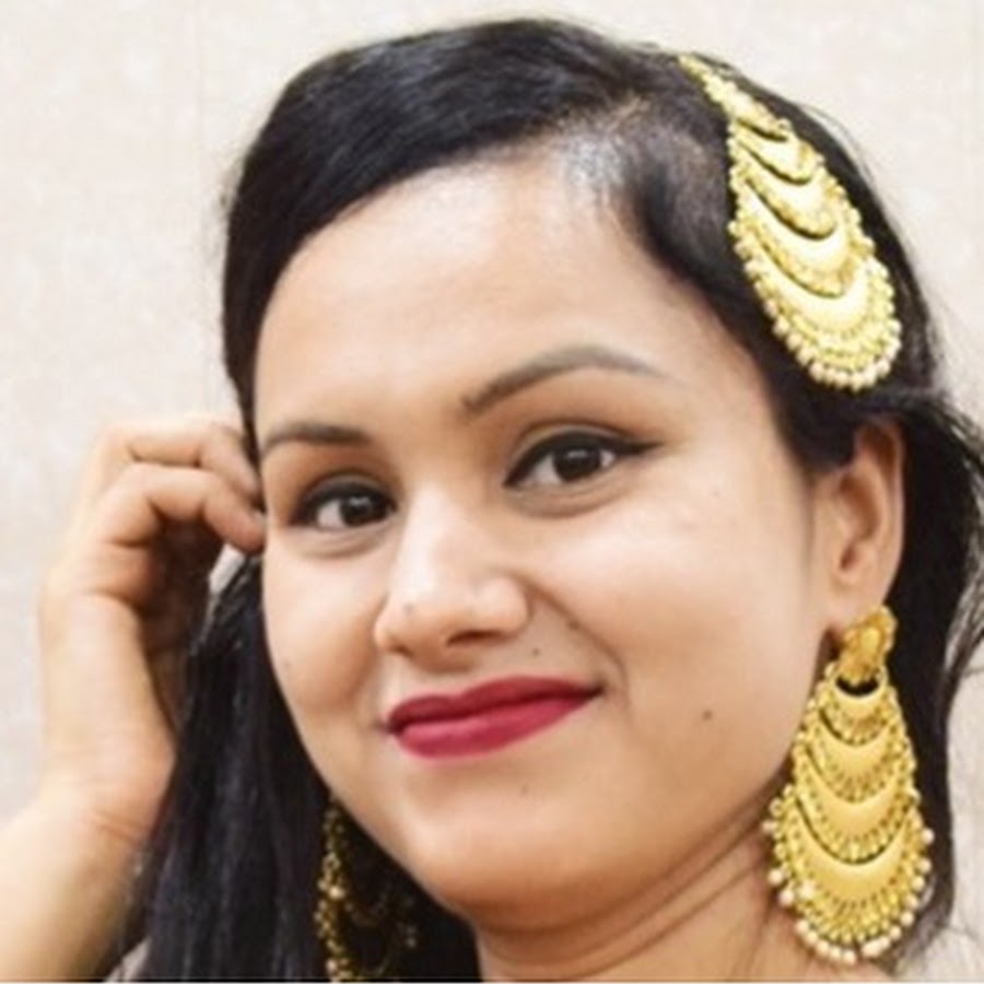 Surbhi Kaur رمز قناة اليوتيوب