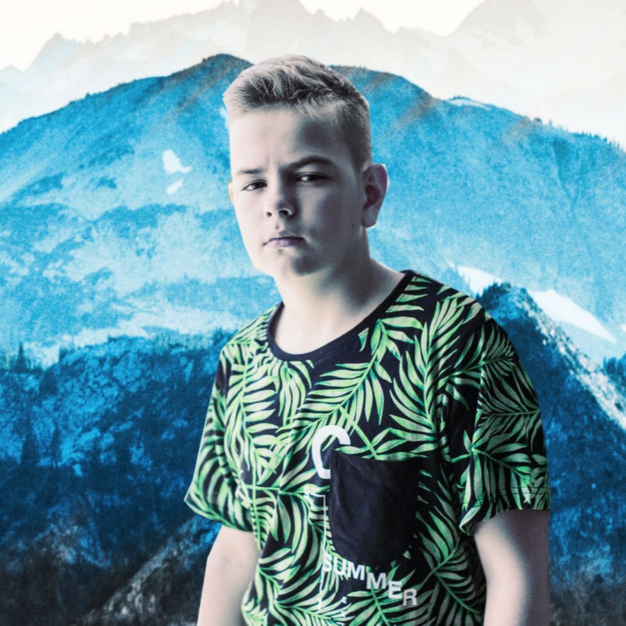 Даня с канала леша майсак. Даня майсак. Даниил подолянчик. Даня подолянчик и лёша. Даня под фото.