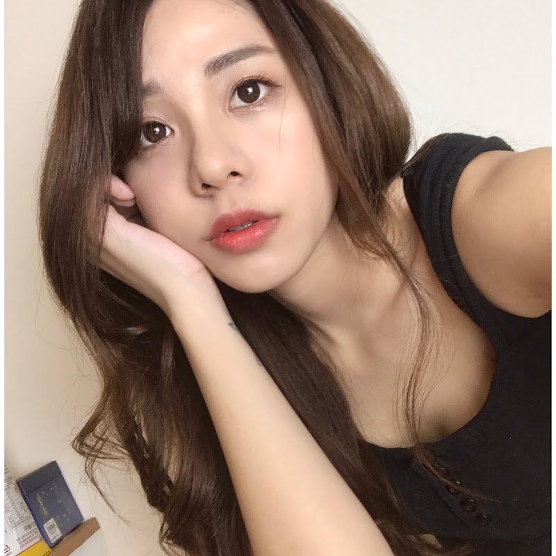 賣女孩的小火柴兒 - 網紅的藏寶箱 