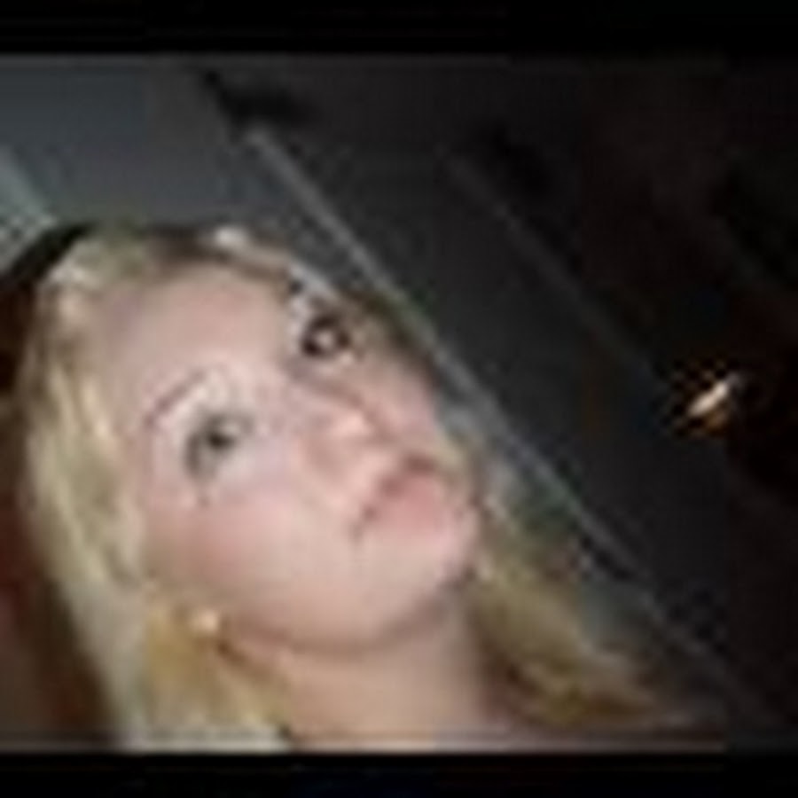 Charlottemis YouTube channel avatar