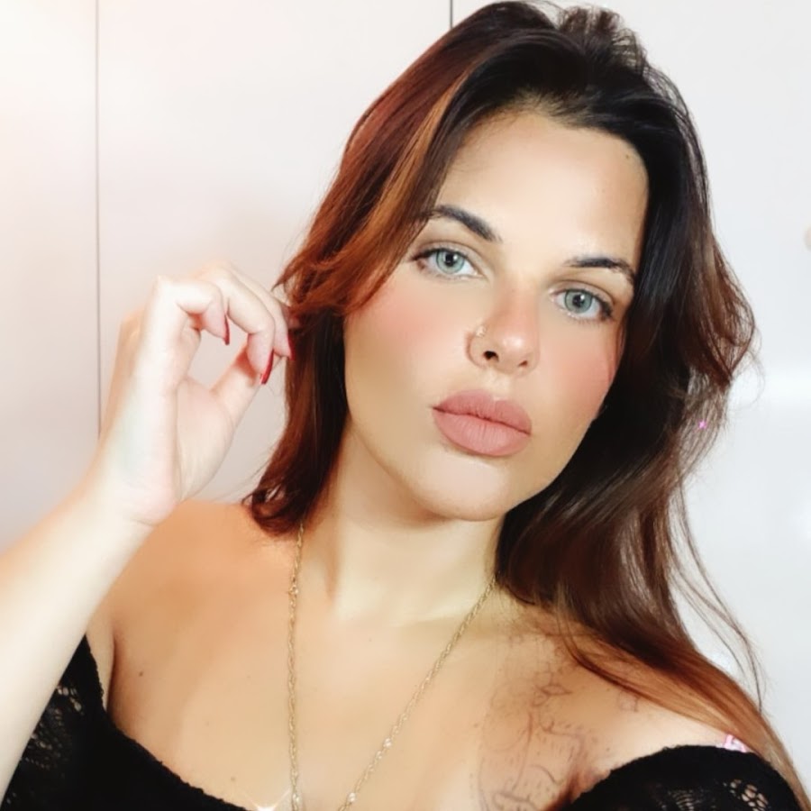 Kamila Smaili YouTube channel avatar