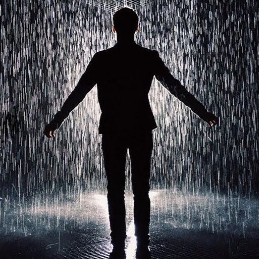 аниме под дождем. девушка под дождем. девушка дождь. фотосессия в дождь. макото синкай сад изящных слов.