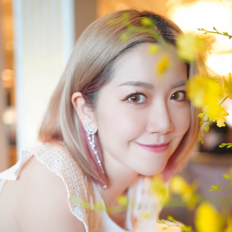 MIMI LAU MAKEUP - 網紅的藏寶箱 