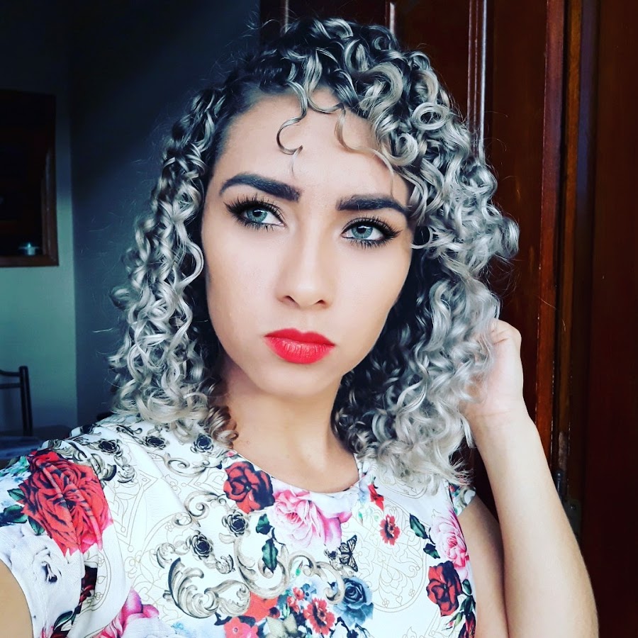 Thayane Couto YouTube channel avatar
