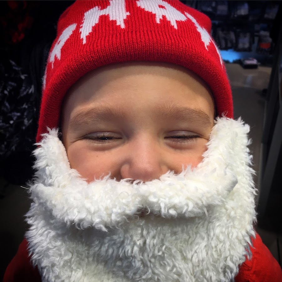 Santa Family Videos YouTube channel avatar