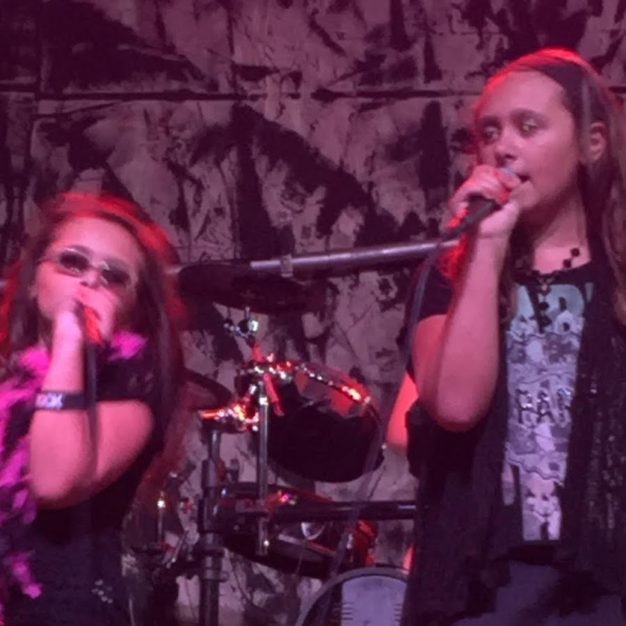 Miranda and Maddy -Show Band /Band Performances Avatar channel YouTube 