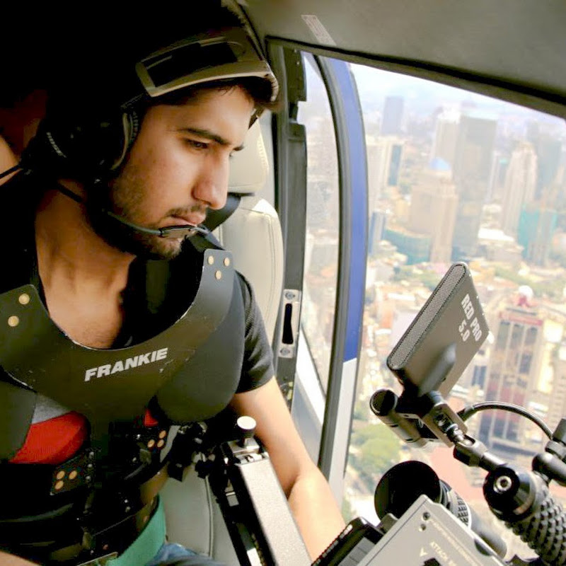 Arjin Uppal - 網紅的藏寶箱 