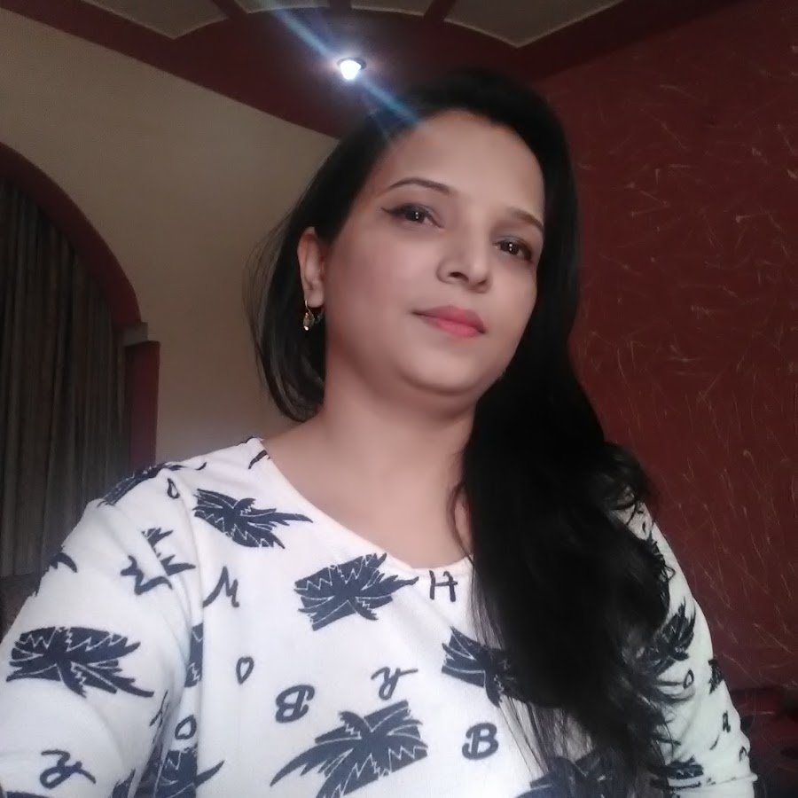 Reena Kitchen point YouTube channel avatar