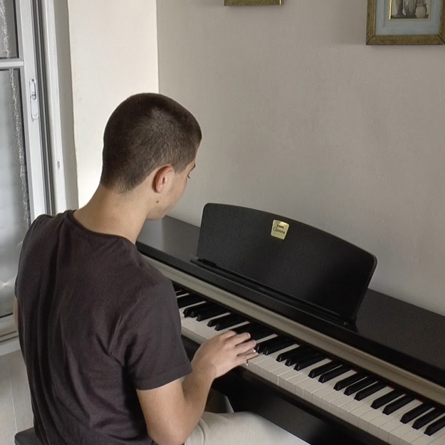 Adir Mashiach Piano رمز قناة اليوتيوب