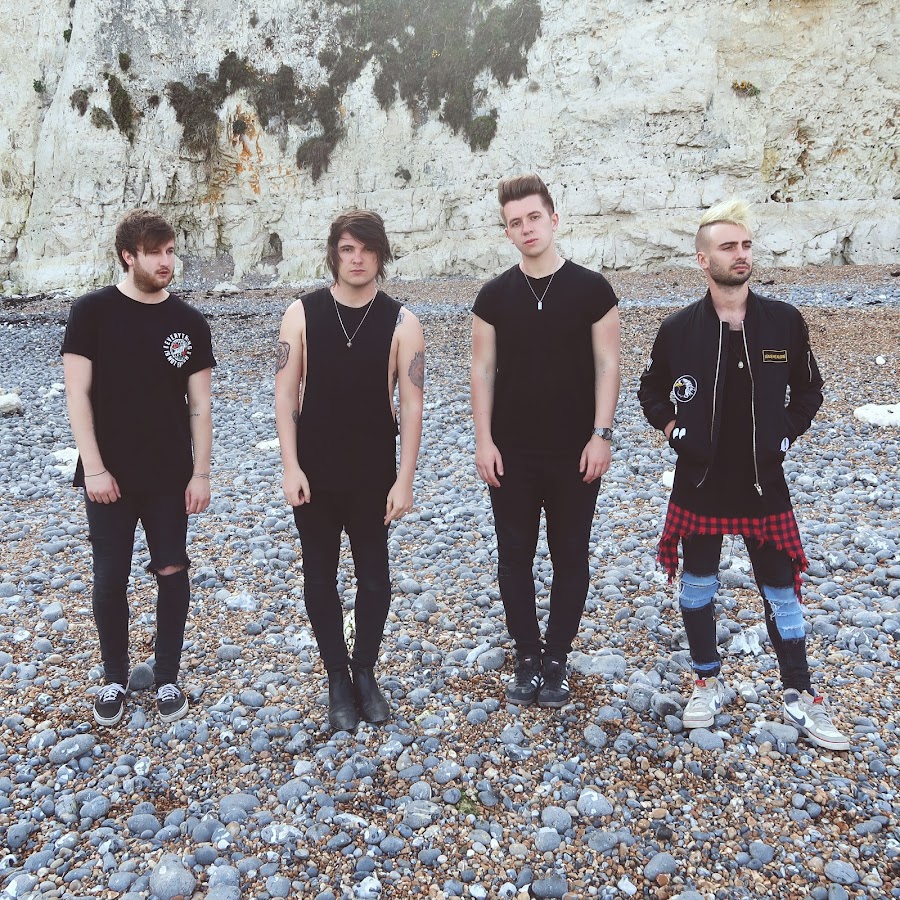 ROOM 94 رمز قناة اليوتيوب