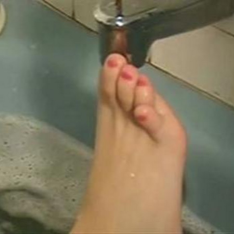 Toe Stuck In Faucet