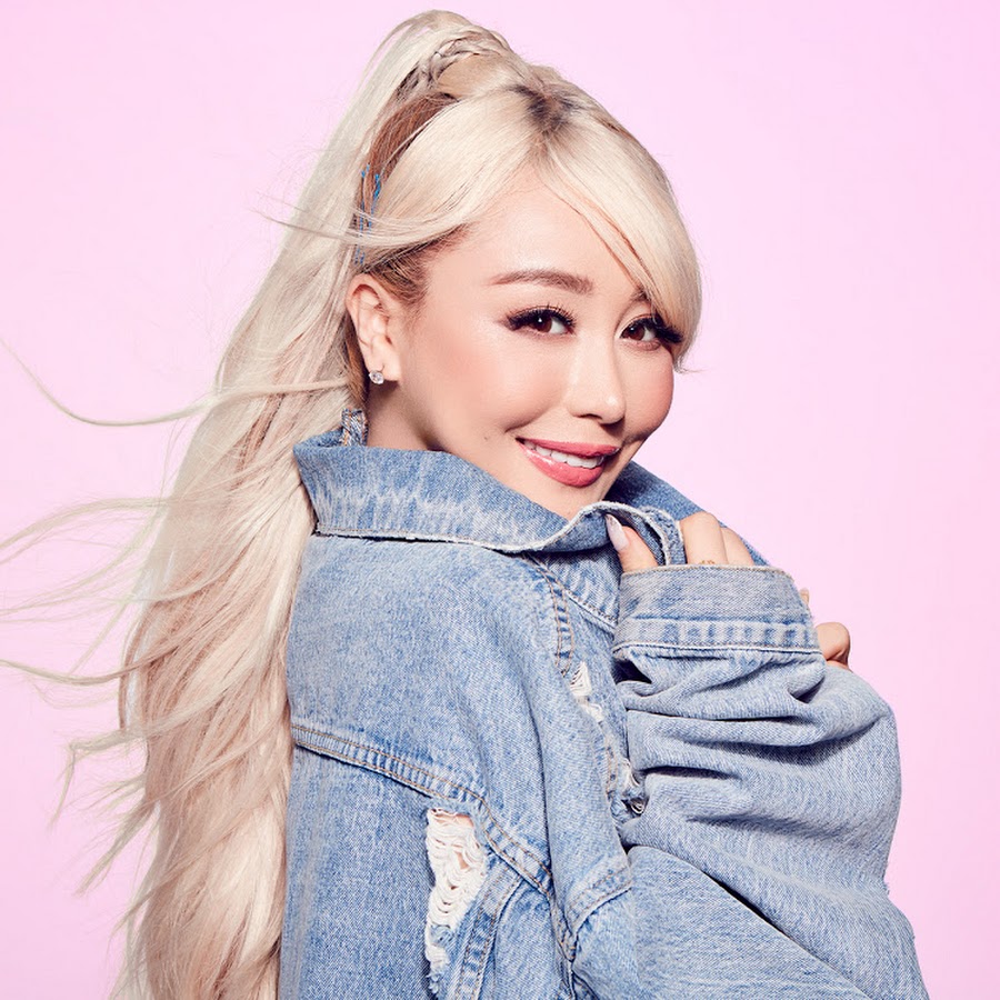 Wengie Vlogs YouTube channel avatar