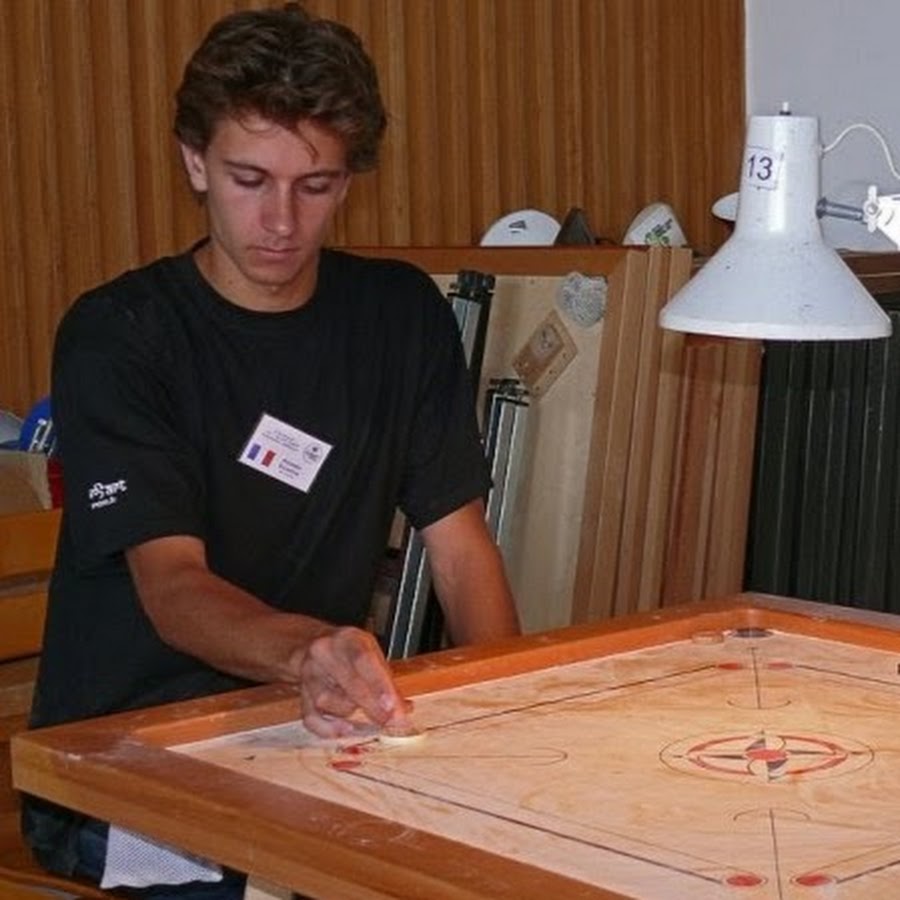 Carrom Pierre رمز قناة اليوتيوب