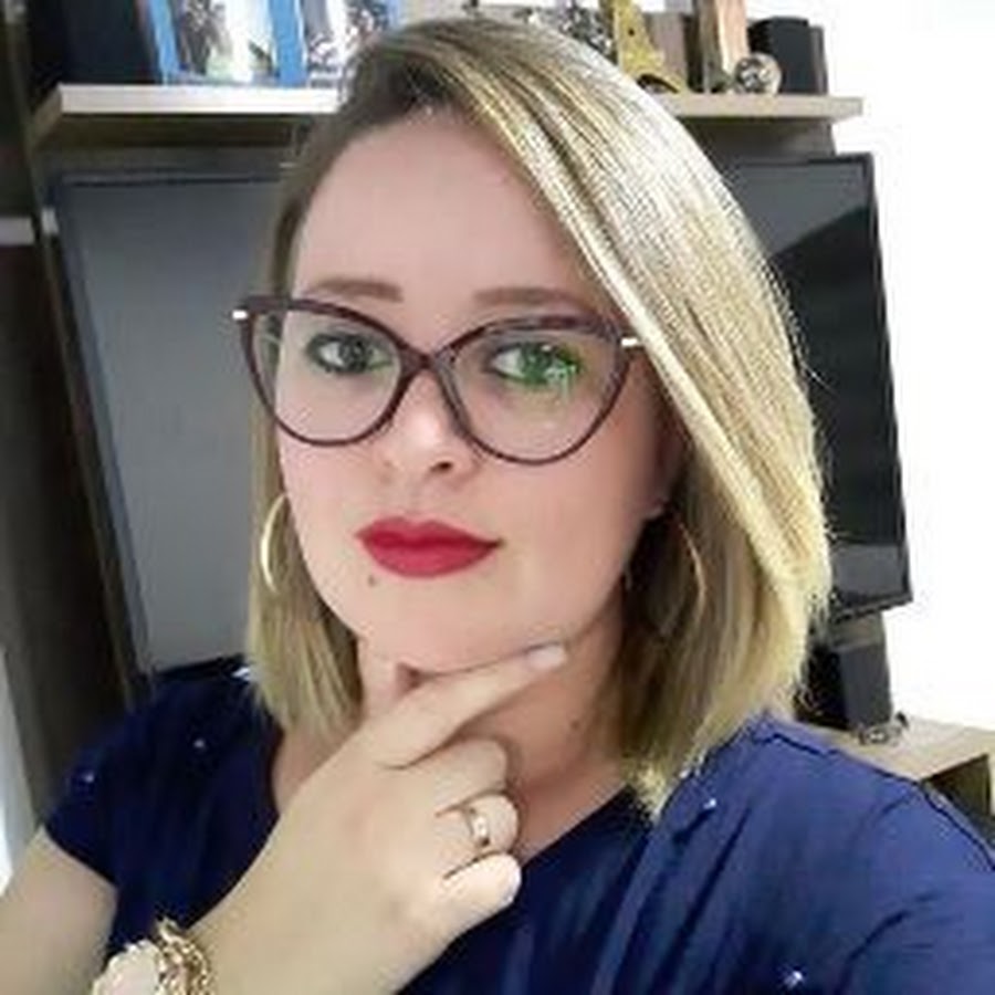 Renata Santos YouTube channel avatar