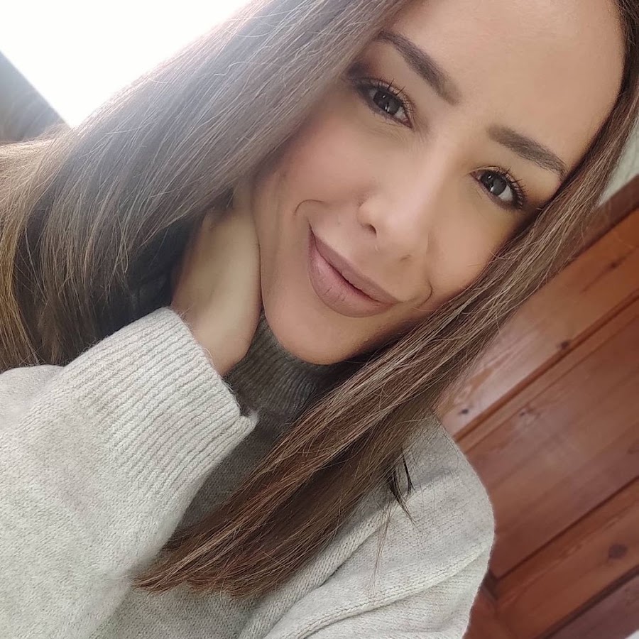 Ioanna Sxoina YouTube channel avatar