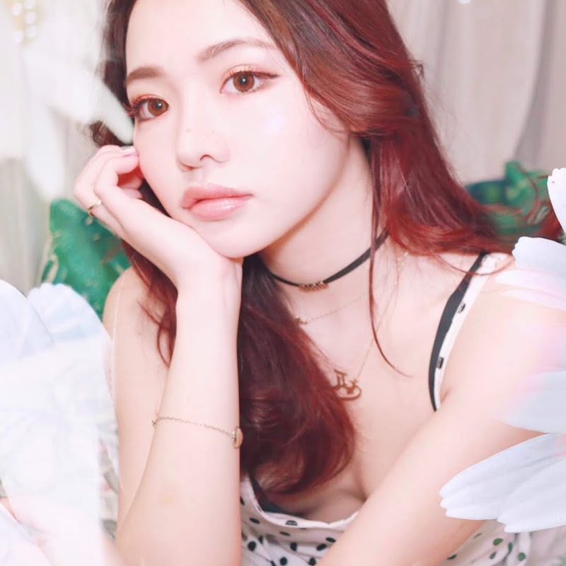 2藤子さき - 網紅的藏寶箱 