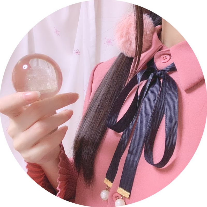 Coromo Sara. ASMR - 網紅的藏寶箱 