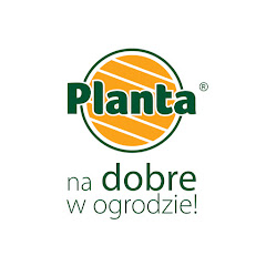 Z PLANTĄ W OGRODZIE