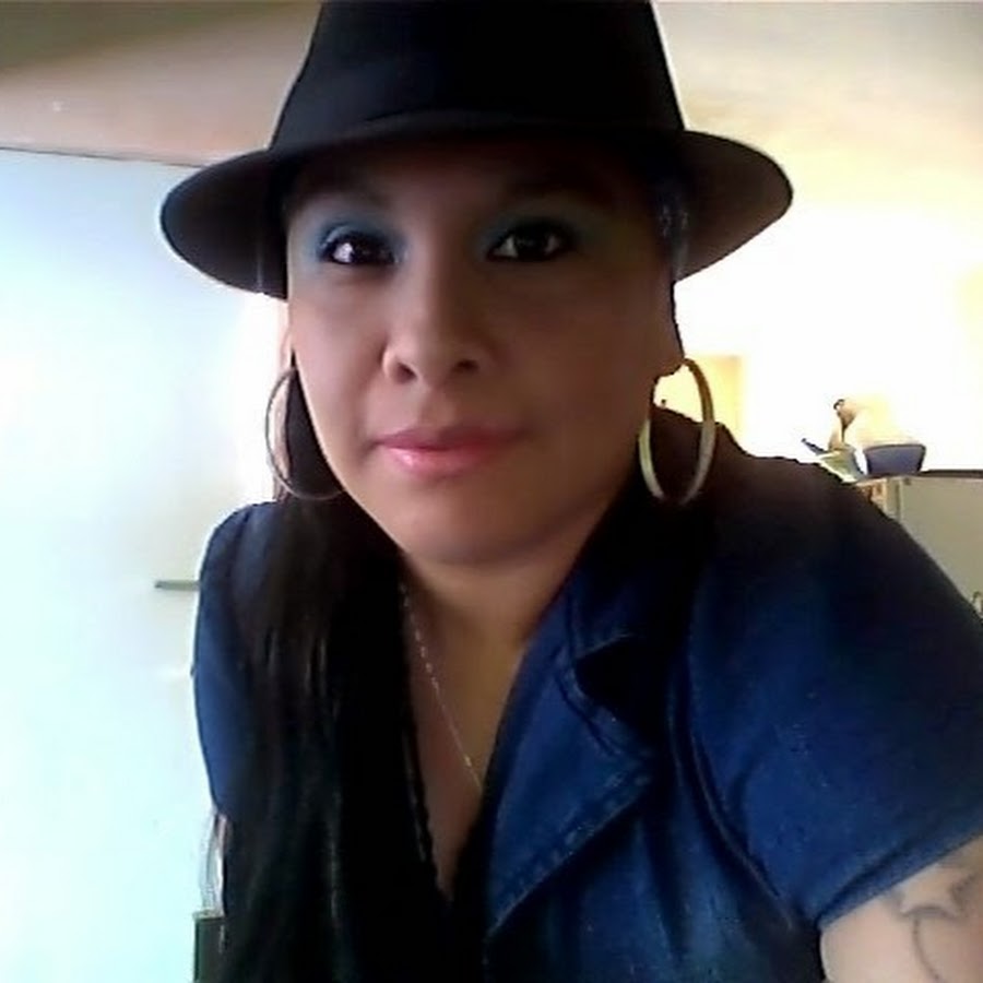 Shaparra Reyes YouTube channel avatar