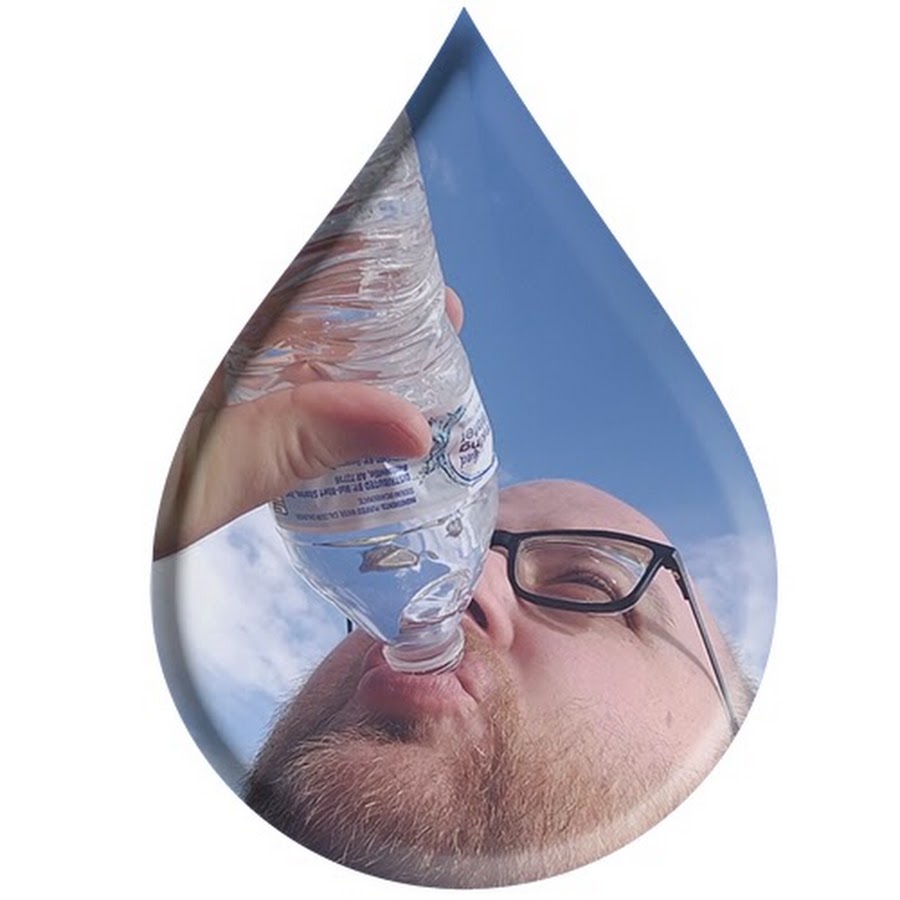 á´¶á´¼á´º Drinks Water