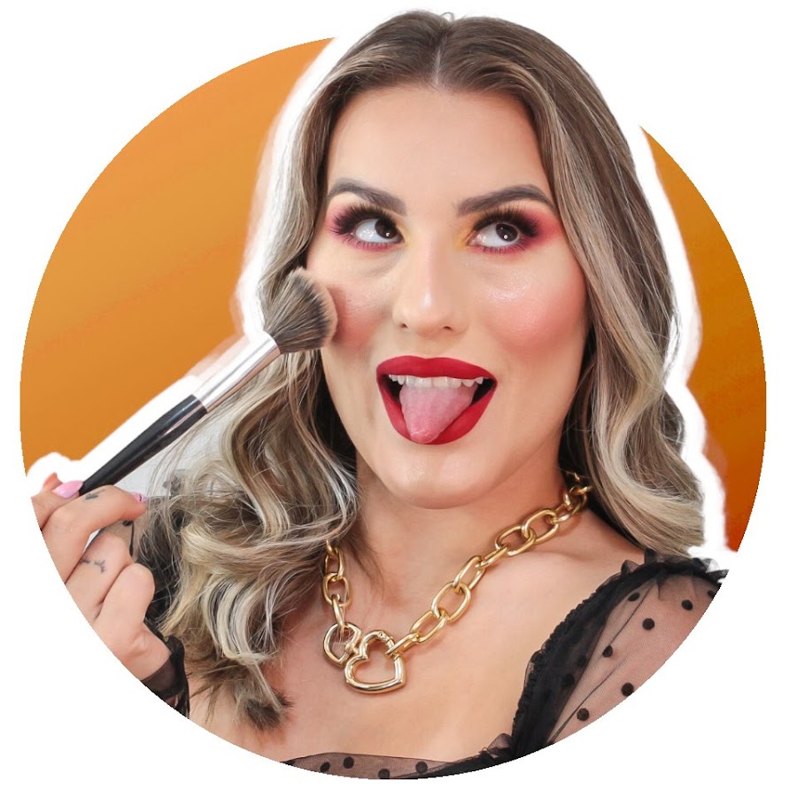 Luana PatrÃ­cio YouTube channel avatar